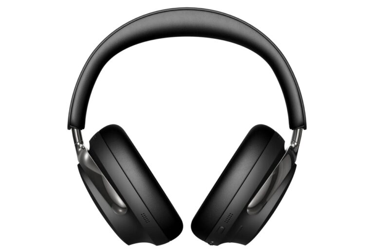 Bose QuietComfort Ultra over-ear wireless noise-cancelling headphones in black